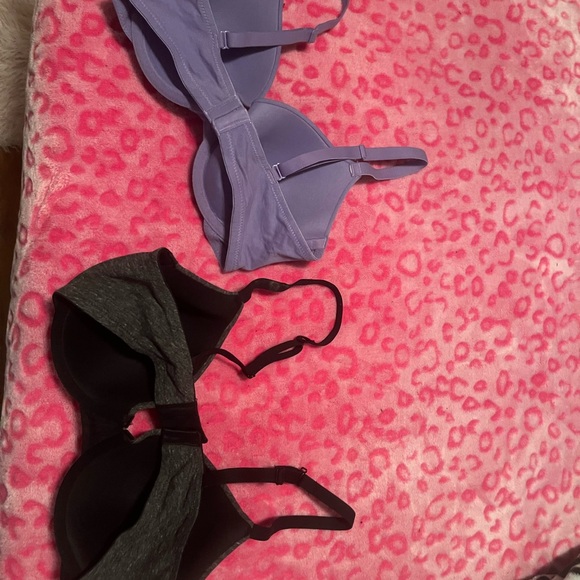 Bras - Picture 4 of 5